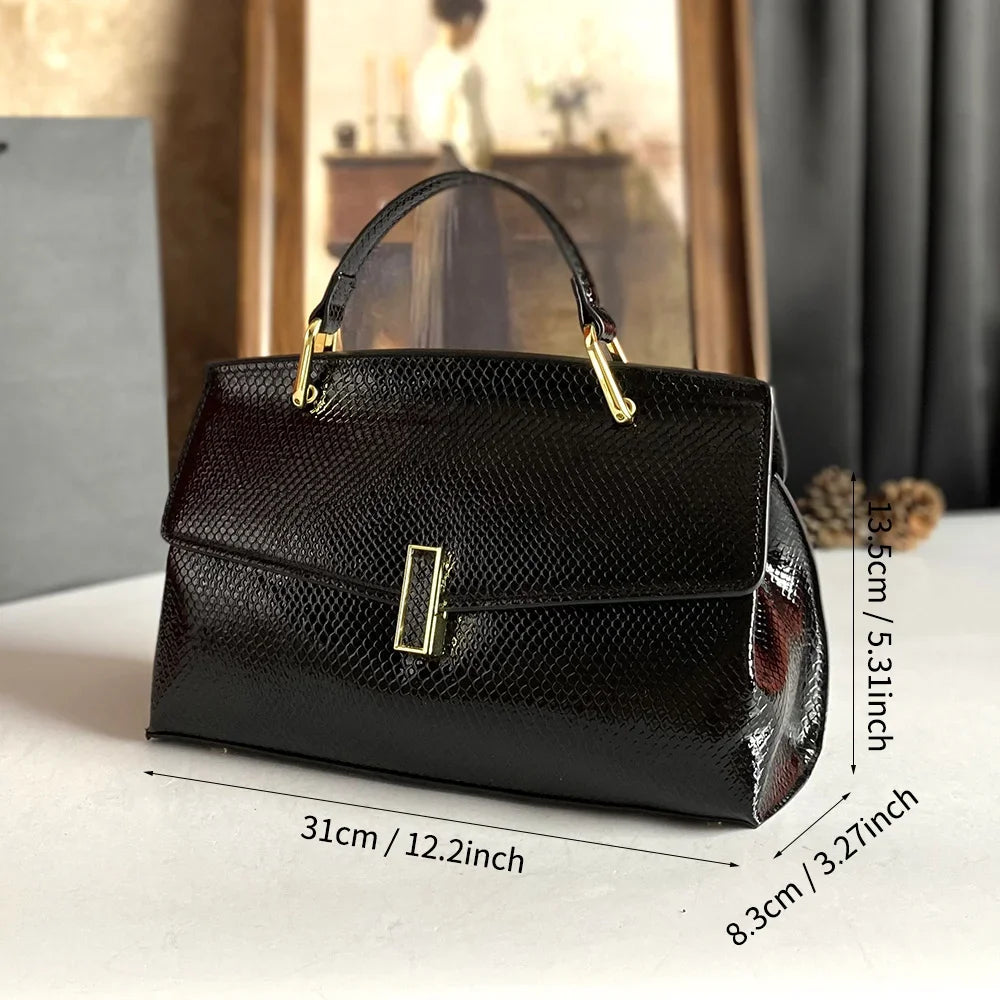 High End Fashion European and American Women's Bag, Large Capacity Hand-Held Crossbody Bag, Temperament Light Luxury Women's Bag